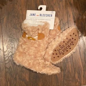 Jane and Bleecker Faux Fur Slipper Socks Sz. 8/9
